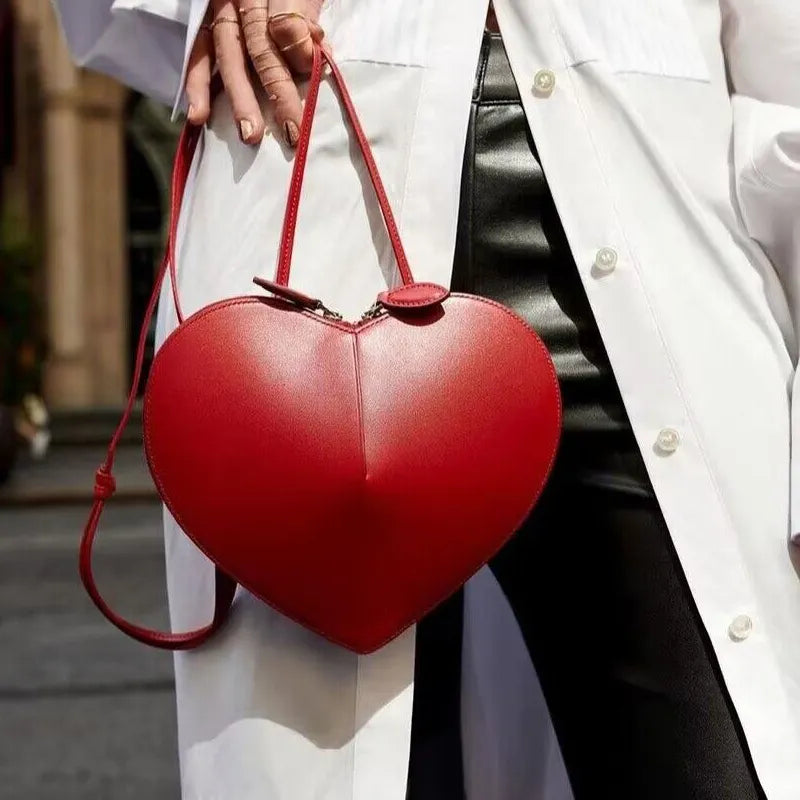 <tc>Años 60</tc> Bolso retro con forma de corazón