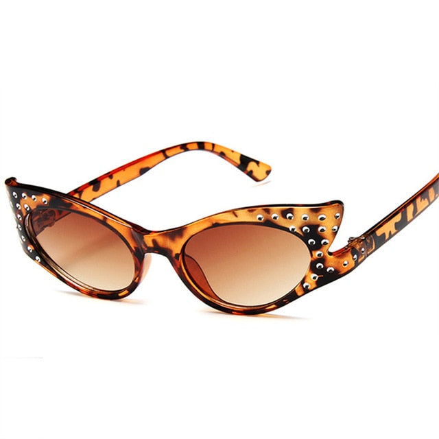 <tc>Años 60</tc> Gafas de sol tipo ojo de gato con tachuelas